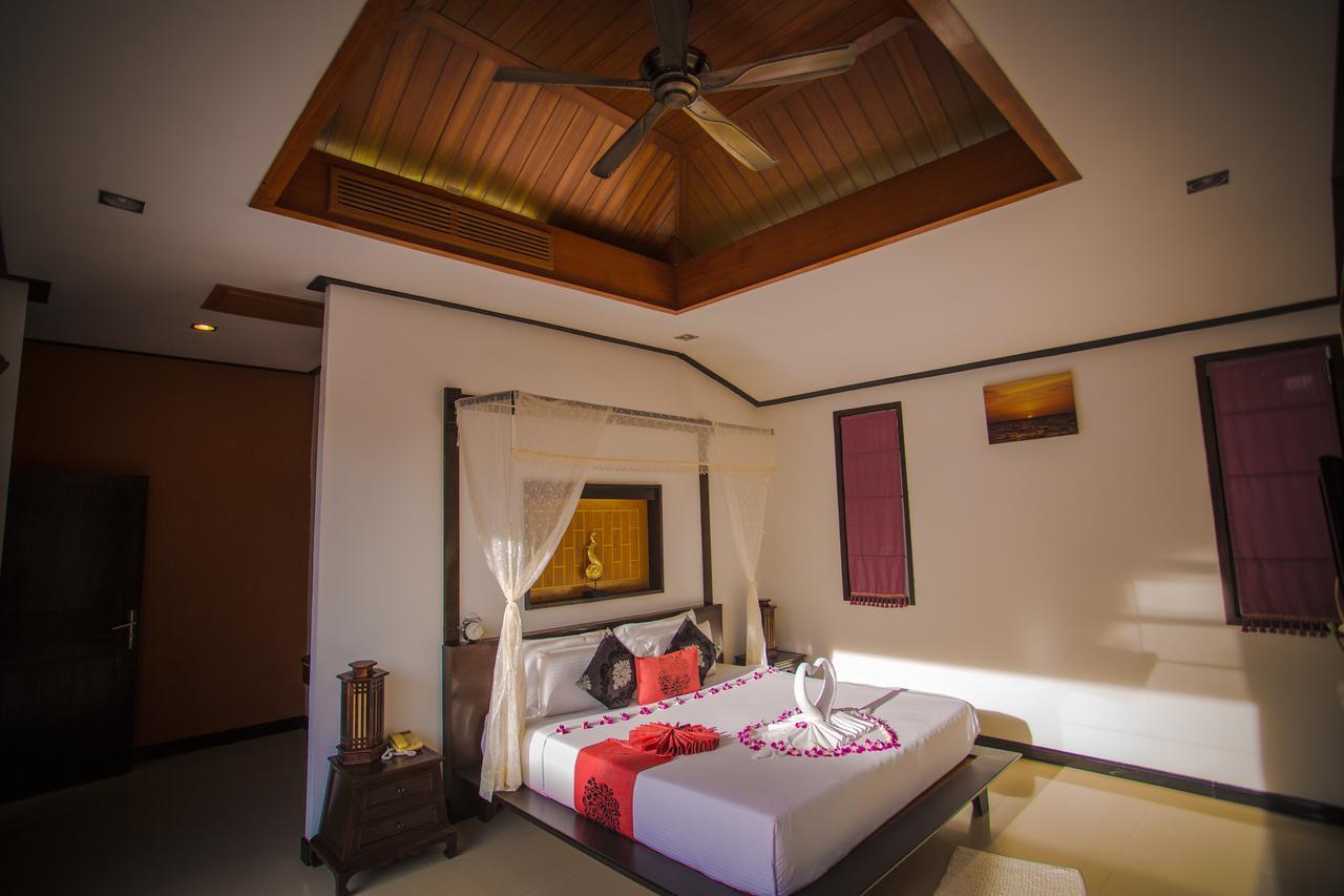 The Iris Pool Villa Rawai Номер фото