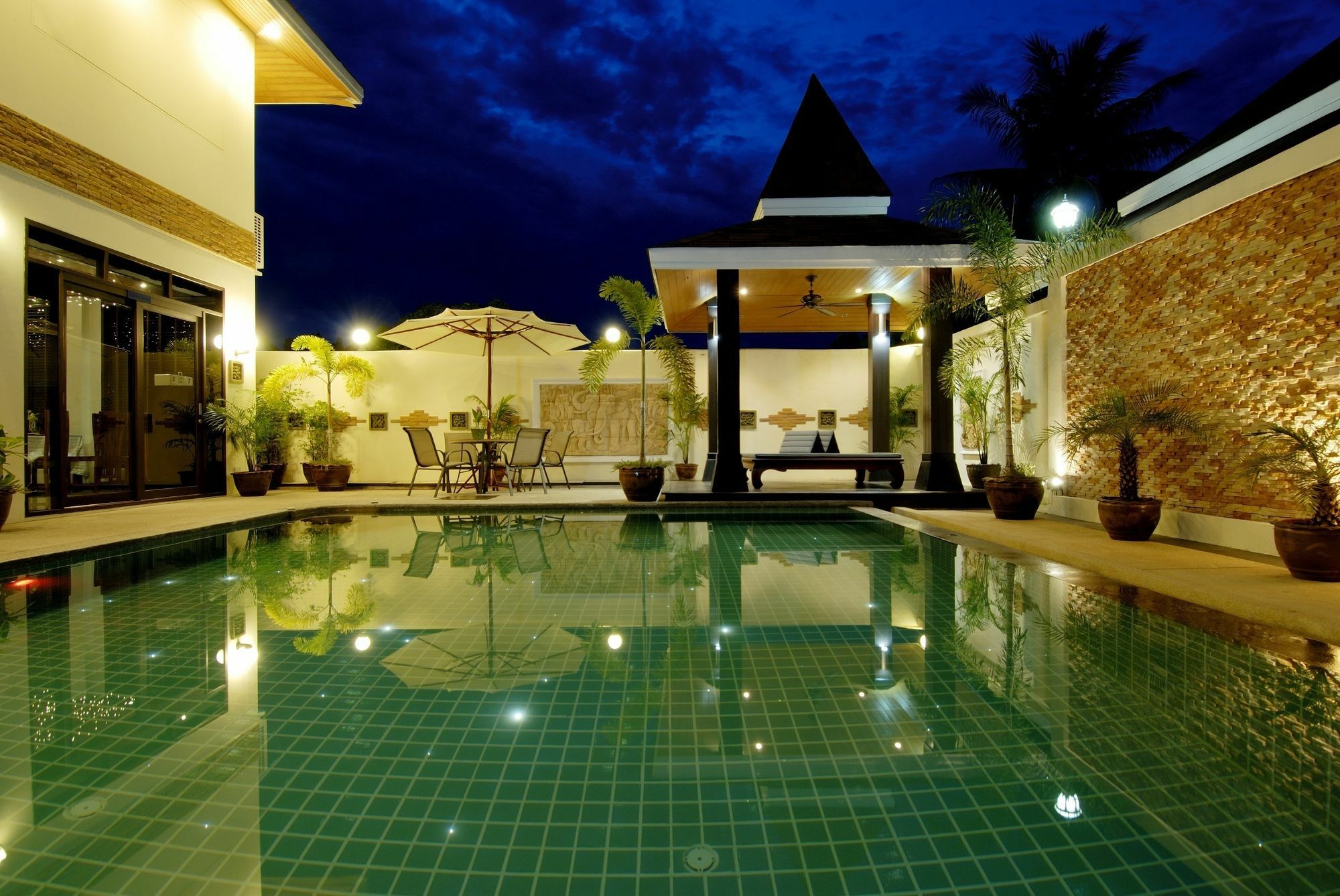 The Iris Pool Villa Rawai Экстерьер фото